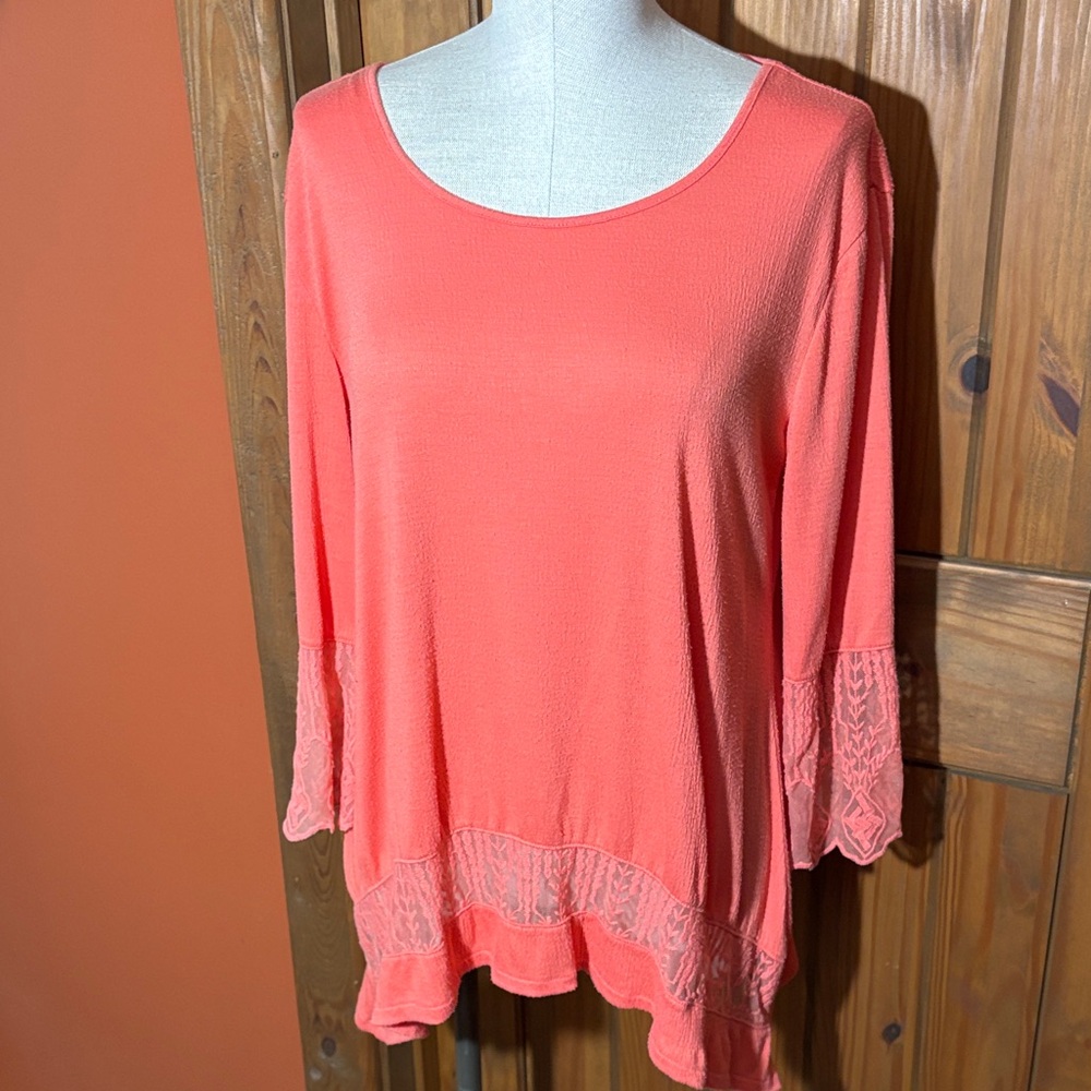 Coral Lace-Trim Scoop Neck Women’s Tunic Top - size S
